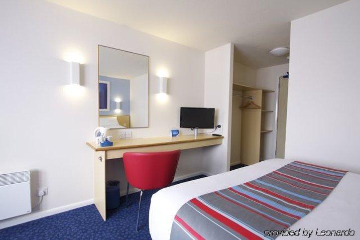 Travelodge Liverpool Central Екстериор снимка